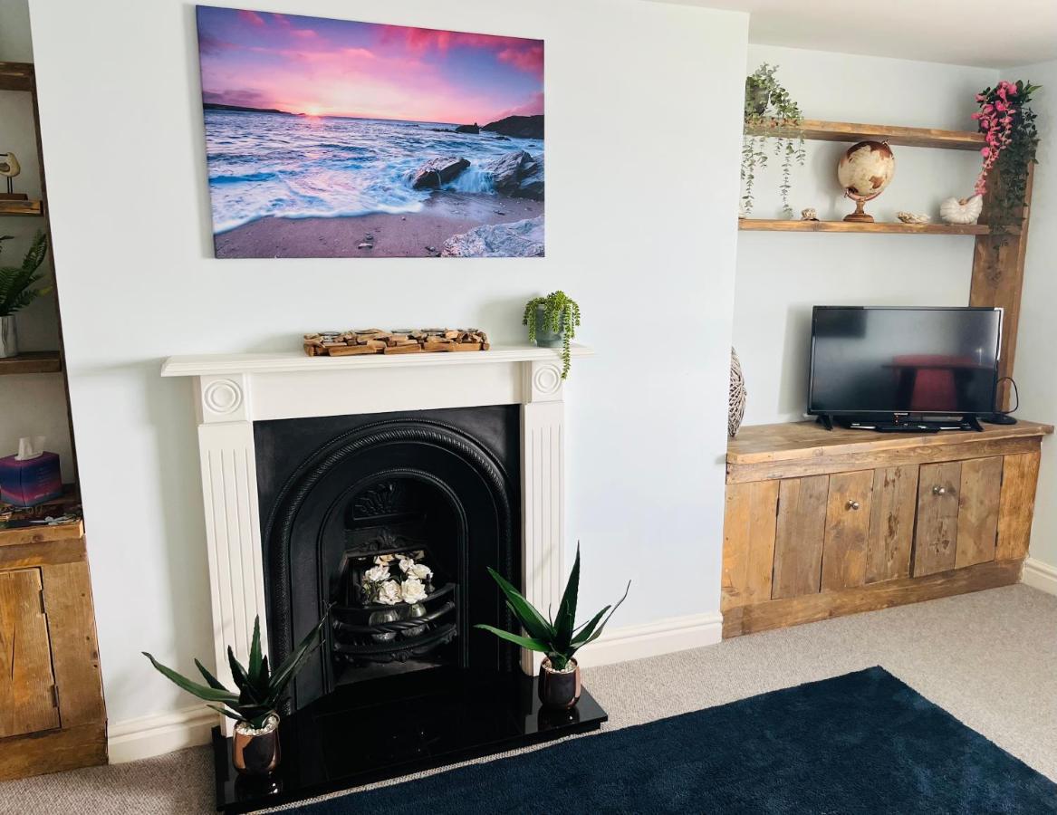 Beautiful Beachfront Retreat With A Stunning Sea View For The Ultimate Escape Away From The Busy World Below Herne Bay Exterior photo